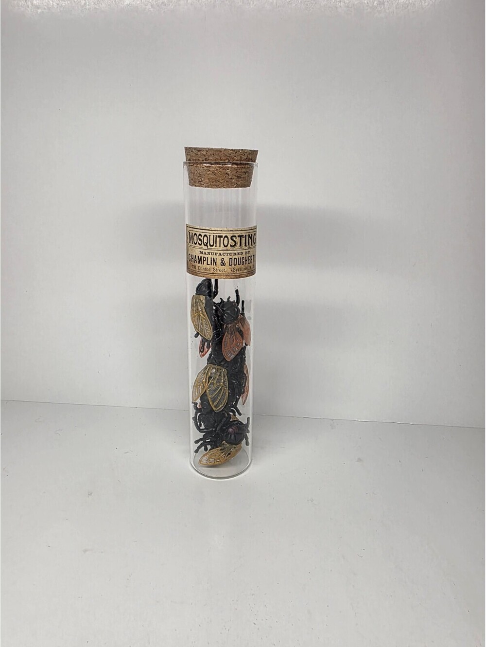 Happy Halloween Fly Test Tube - 6 Fake Bugs - Spooky Halloween Decoration